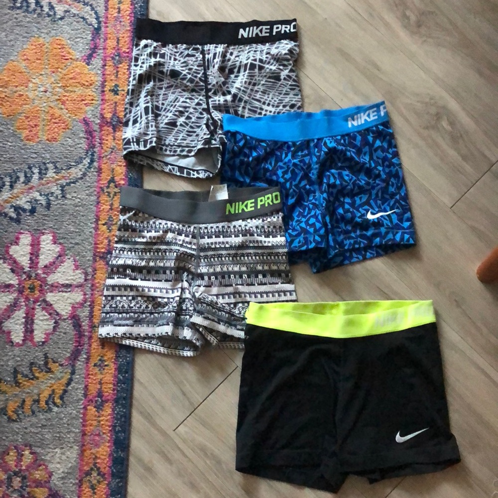 NIKE pro combats